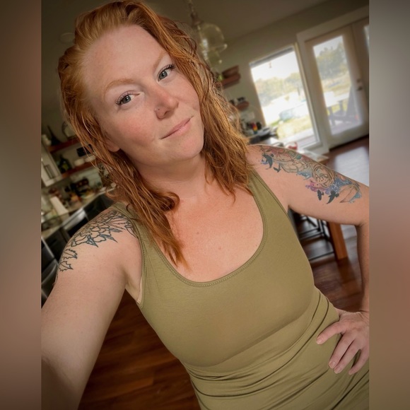 Meet your Posher, Destiny - Picture 1 of 2